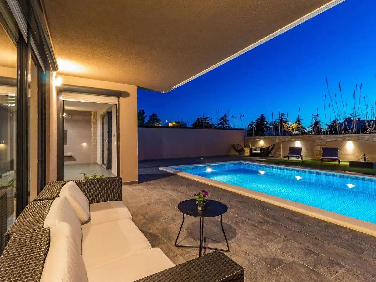 Super Modern Villa With Private Pool Valbandon Croatia