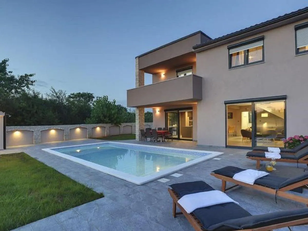 Super Modern Villa With Private Pool Valbandon Croatia
