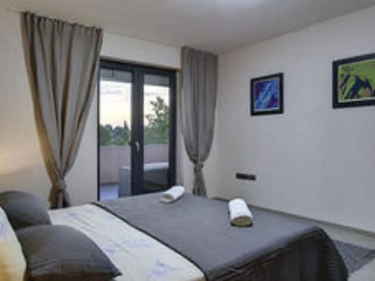 Super Modern Villa With Private Pool Valbandon