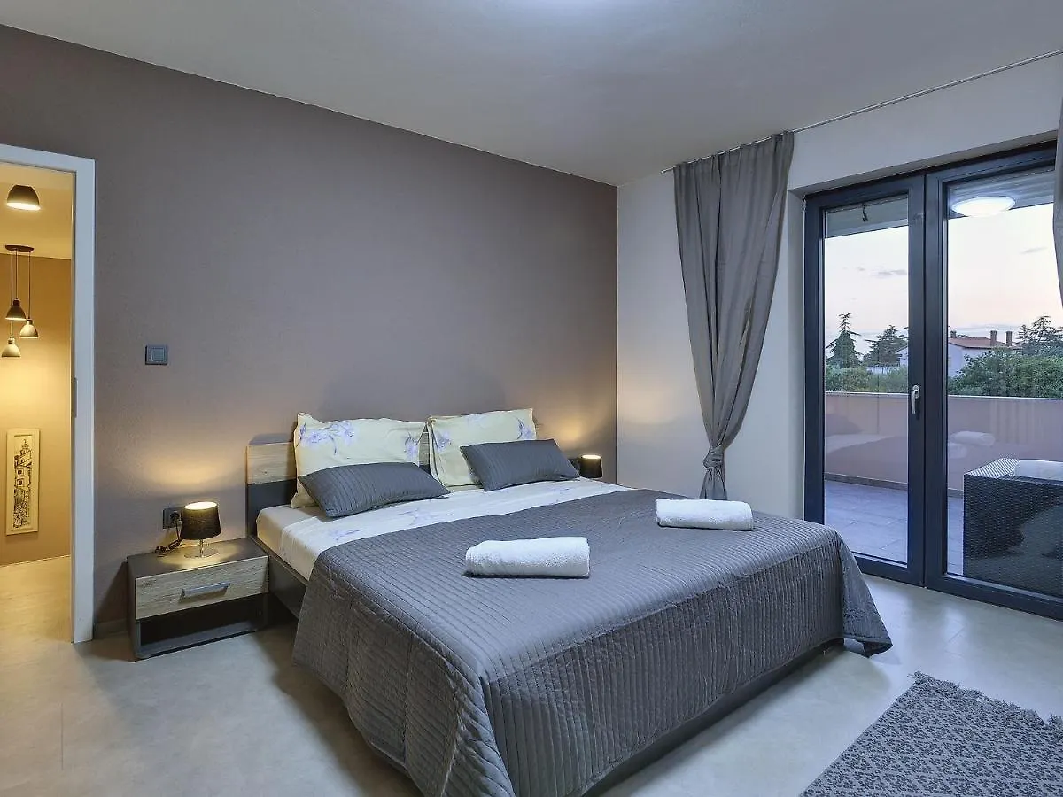 Super Modern Villa With Private Pool Valbandon